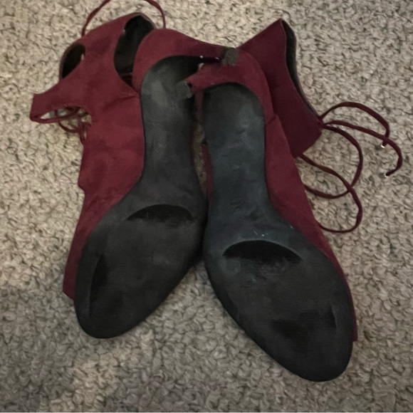 Maroon tie up gladiator heels - Picture 6 of 8
